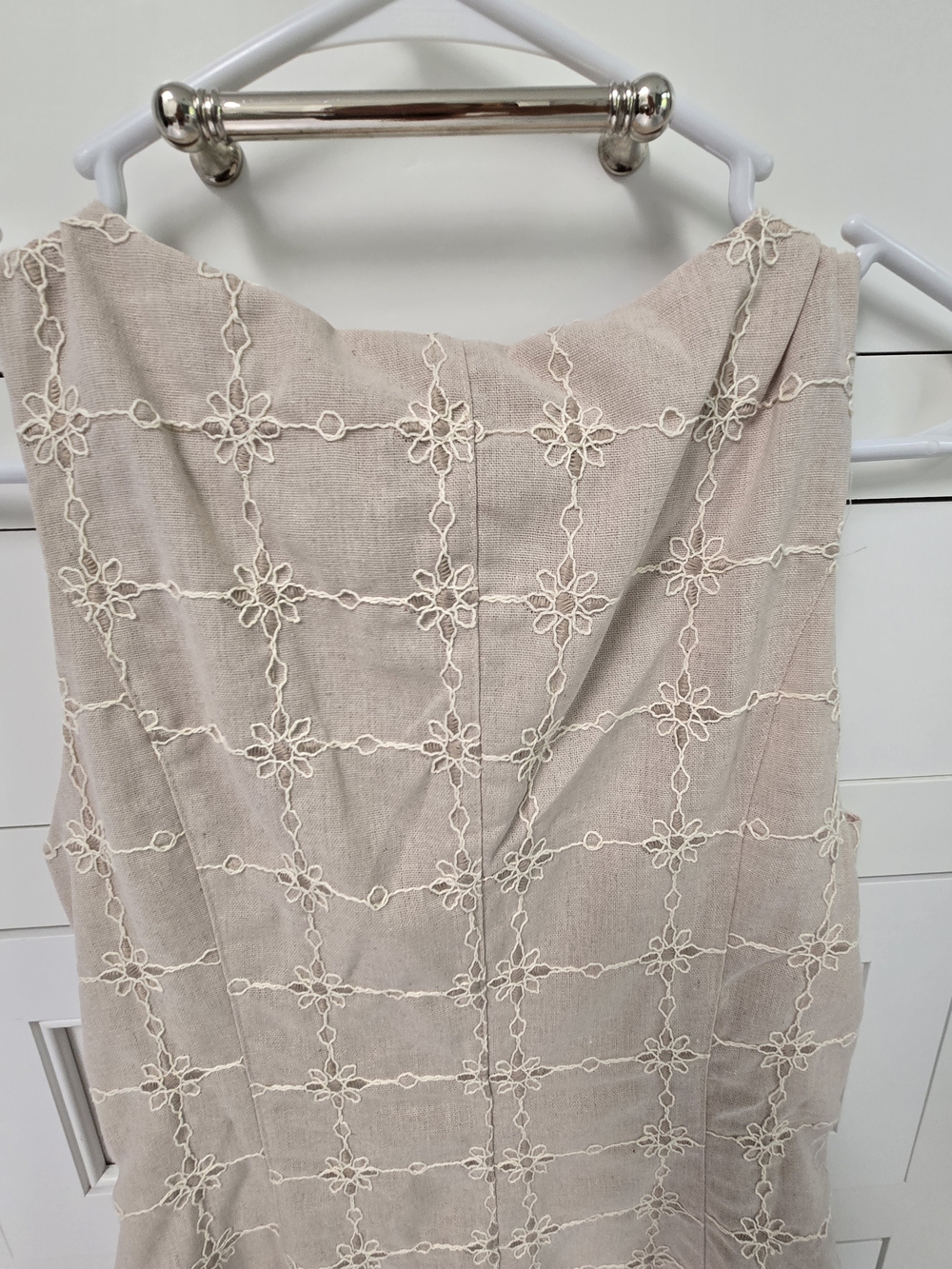 Sleeveless Cream Button-Front Dress - Picture 6 of 7